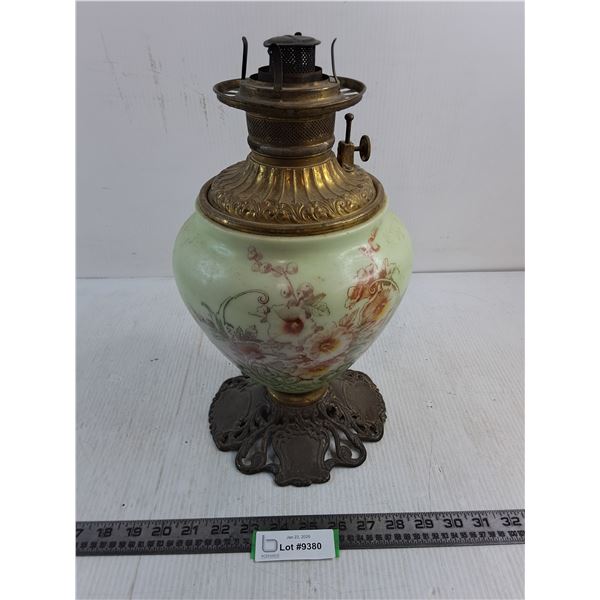 Vintage 'Royal' Brass/Ceramic Oil Lamp - Missing Chimney - Cannot Ship