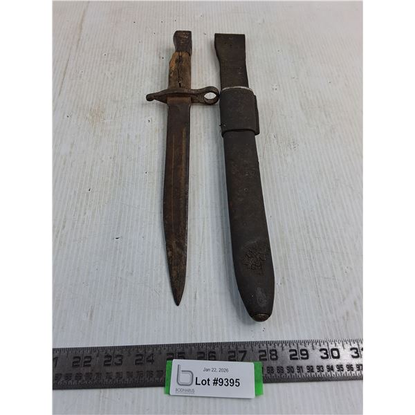 Vintage 'Likely WWII' Bayonet w/Sheath - 10" Blade