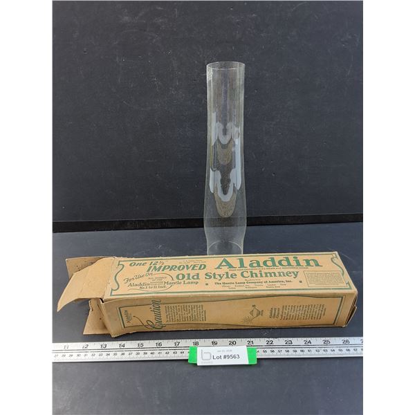 Aladdin Old Style Chimney Replacment w/Box - 12.5" Tall