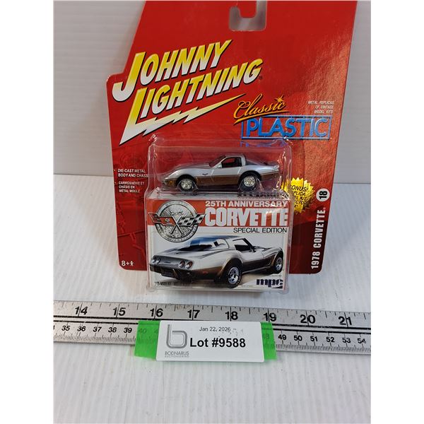 Johnny Lightning Die Cast Car: 1978 Corvette