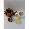 Image 2 : (2) Teapots - Various