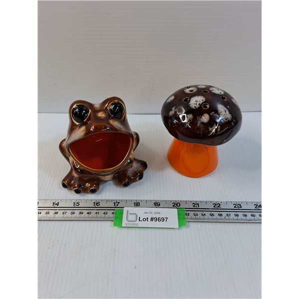 Ceramic Mushroom Salt Shaker & Frog Sponge Holder