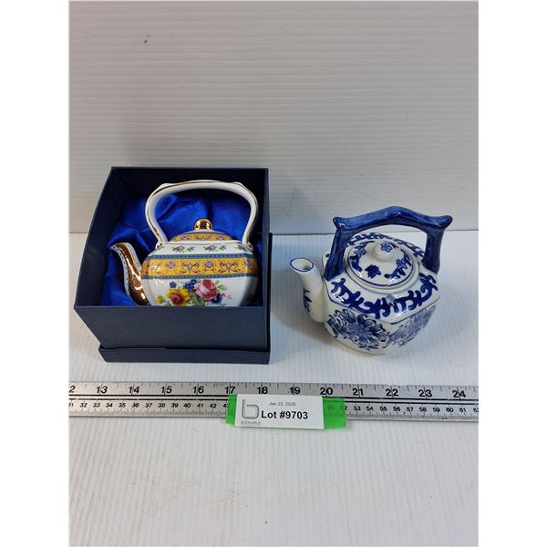(2) Ceramic Teapots