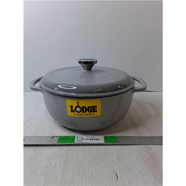 Lodge Cast Iron Dutch Oven