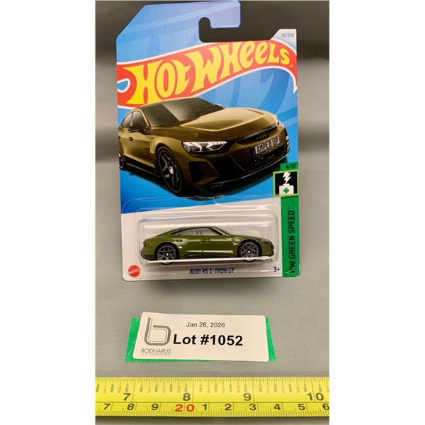 Vintage Hot Wheels 2021 Audi RS E-TRON GT NIB