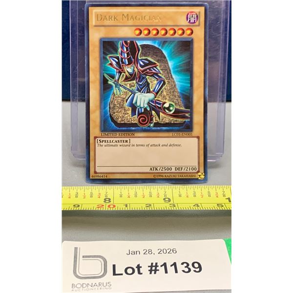 YU-GI-OH Very Rare Dark Magician HOLO Limited Edition Card!