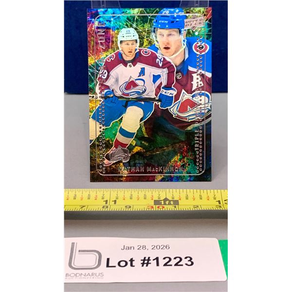Scarce Nathan MacKinnon Star Zone HOLO Special Insert Hockey card