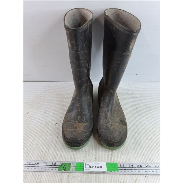 Rubber Boots - Size 12