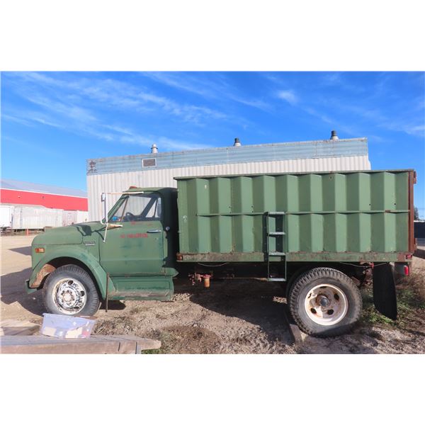 1970s Chevrolet C140 292 Gas Engine, Four-Speed, 10' Box With Hoist Showing 75,924 Miles Has TOD