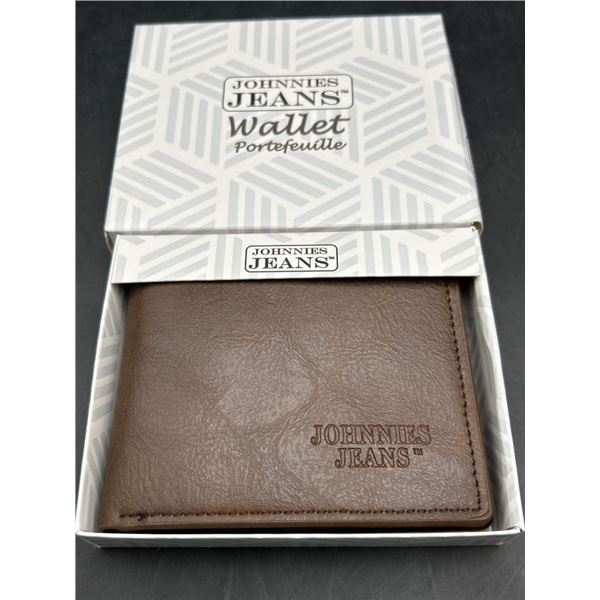 Johnnies Jeans Wallet with Multiple Card Slots and Zipper Compartment