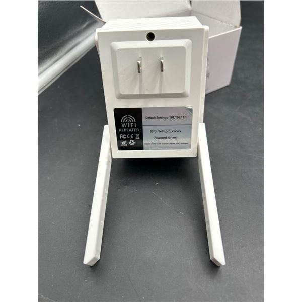 Wi-Fi Extender Booster 1200 Mbps – Internet Wi-Fi Repeater, White