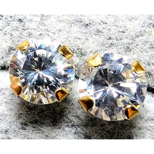 $180, 14K(0.3g),  CZ EARRING, retail value $180