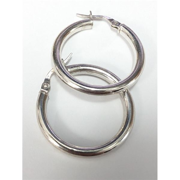 $60, SILVER(3.06g),  HOOP EARRING, retail value $60
