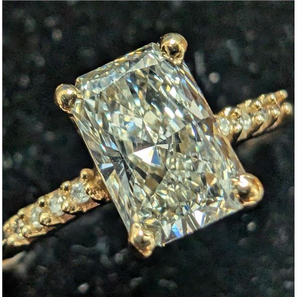 $2200, 10K(1.24g),  LAB DIAMOND  (1.2+0.06ct)RING, size 6, appraised value $2200, ring resizeable fo