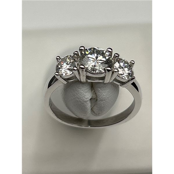 $1320 APPRAISED 2.00 CARAT TRIPLE STONE FAMILY RING