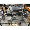 Image 2 : Kirkland Signature Hard Anodized Skillets3-piece