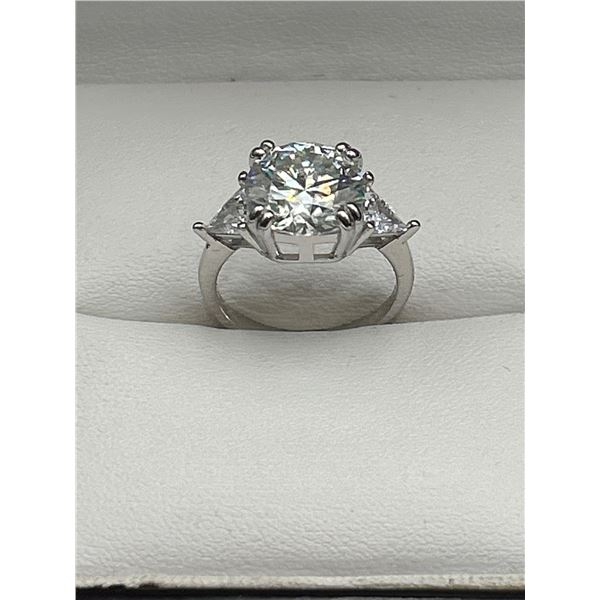 $3000 APPRAISED 5.00 CARAT MOISSANITE SOLITAIRE RING
