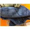 Image 2 : Blue and Green Plush Blankets