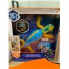 Image 2 : Hexbug Wall Crawler Chameleon Interactive Toy With Remote Control