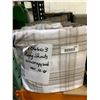 Image 2 : King Size Sheets with Plaid Pattern, SKU 5181