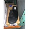 Image 3 : Costco D31 Black Slides, Size 7