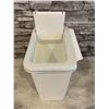 Image 3 : Navaris Hanging Waste Bin With Lid