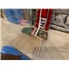 Image 3 : Minecraft Party Supplies Stickers Plates Baloons Forks Decorations