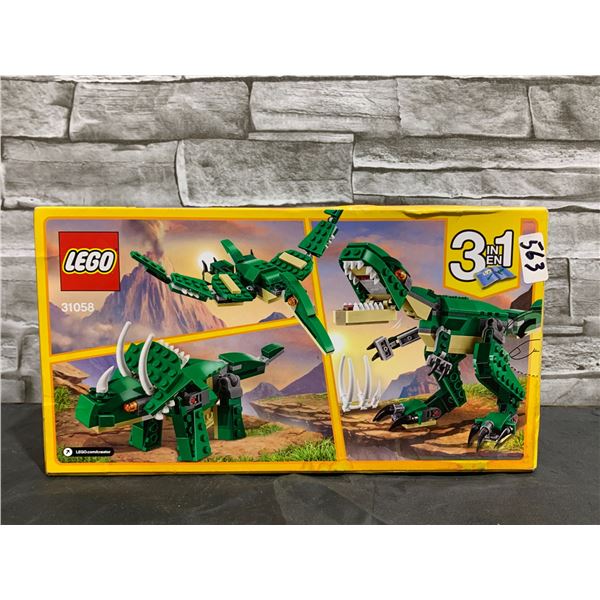 Lego Creator Mighty Dinosaurs 3 in 1 - 31058 - Box Damage