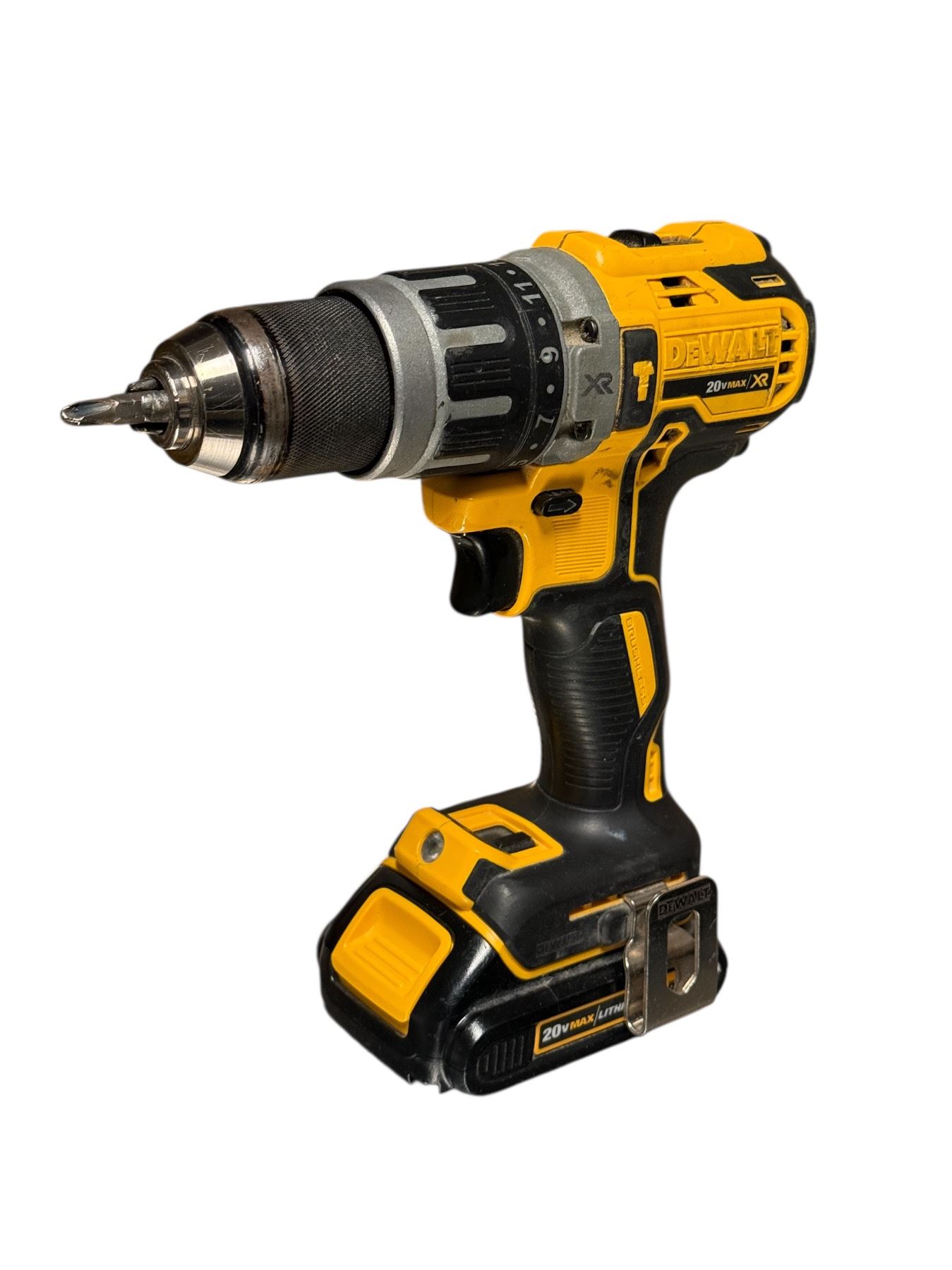 Dewalt DCD796 20V MAX* XR∆ brushless cordless 1/2 in. hammer drill ...