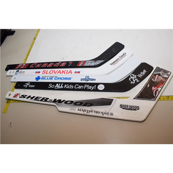 5 Mini Hockey Sticks