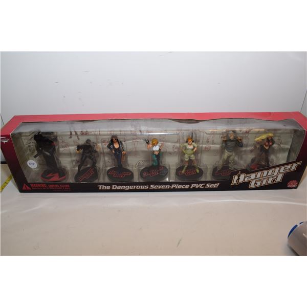 2001 NOS Danger Girls Figurines