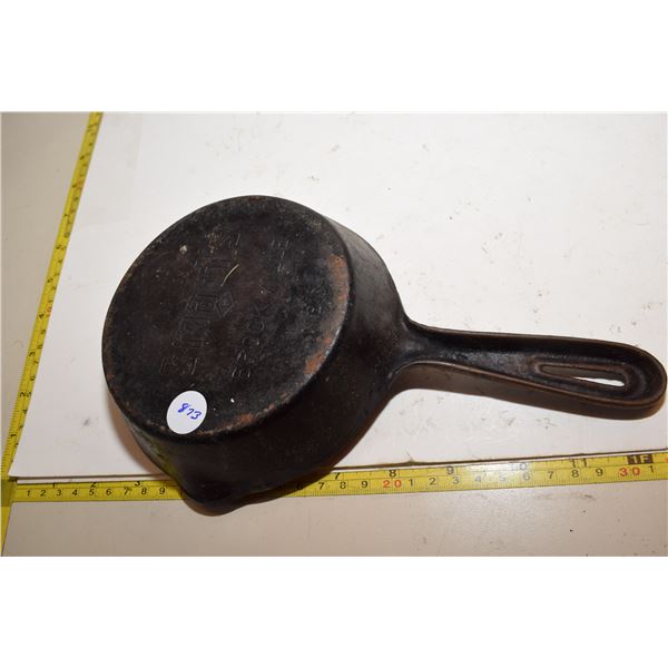 No. 3 “Smarts” Cast Iron Frying Pan