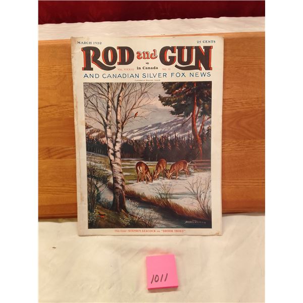 Lot # 1011: Rod and Gun in Canada March 1932 - Deer in Winter Landscape Cover - Vintage March 1932 i