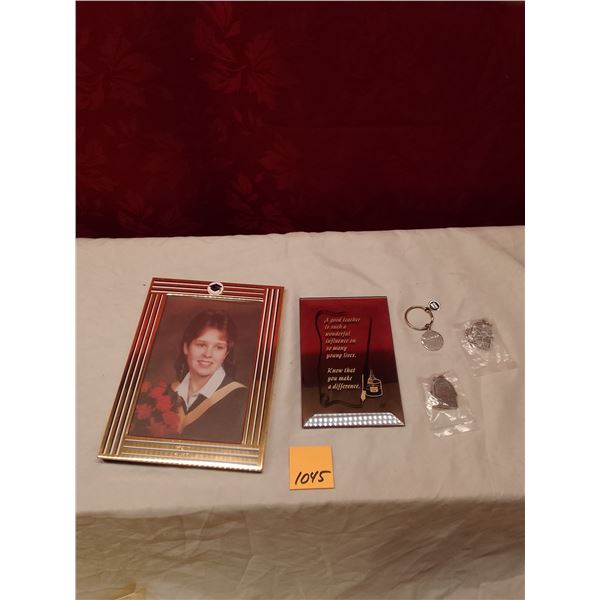 Lot # 1045: Graduation Memorial Tribute Display: Photo frame, Teacher, Inspirational Quote Plaque, 3