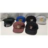 Image 1 : 1 captain hat + 5 regular caps