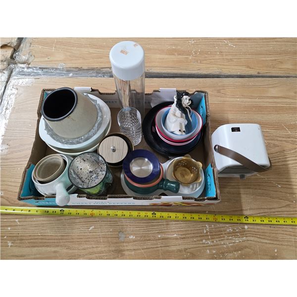 Lot of kitchen ware