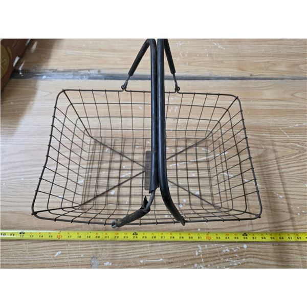 Metal shopping basket