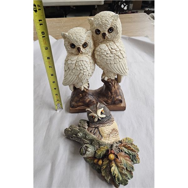 (1) Chalkware Owl Sculpture - Tuscanart Canada, (1) Wall Mount Owl Figurine