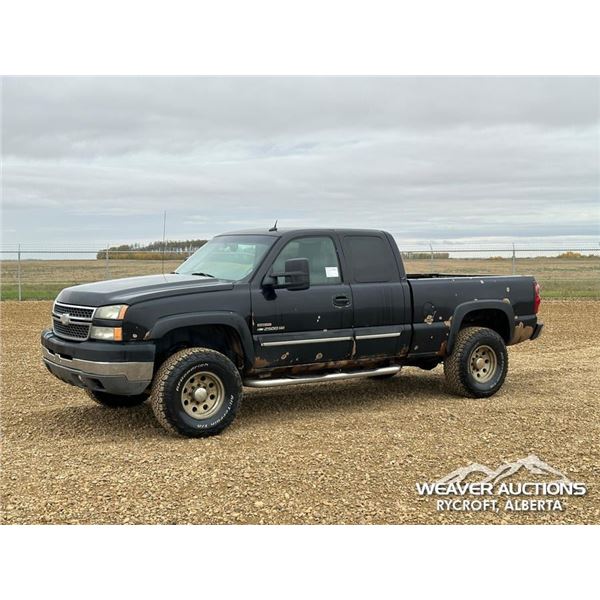 2005 CHEVROLET SILVERADO 2500HD E-CAB PICKUP