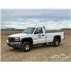 Image 1 : 2004 GMC SIERRA 2500HD REGULAR CAB PICKUP