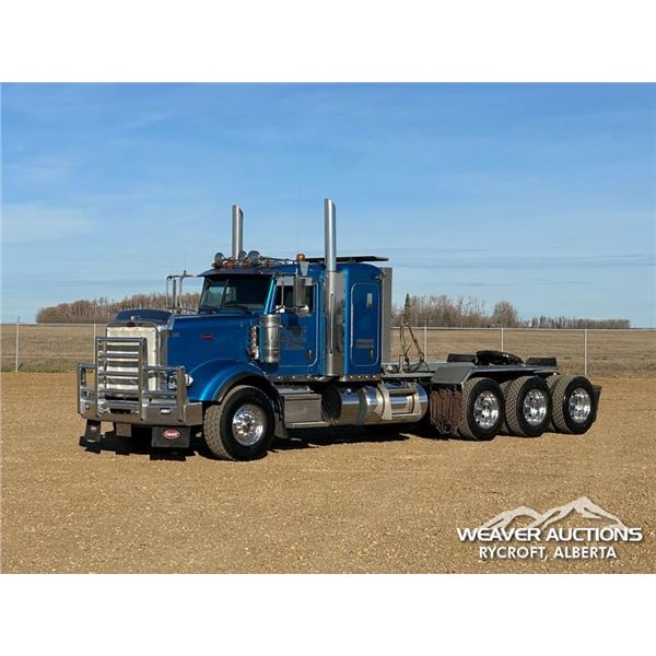 2023 PETERBILT 367 TRI DRIVE SLEEPER TRUCK TRACTOR