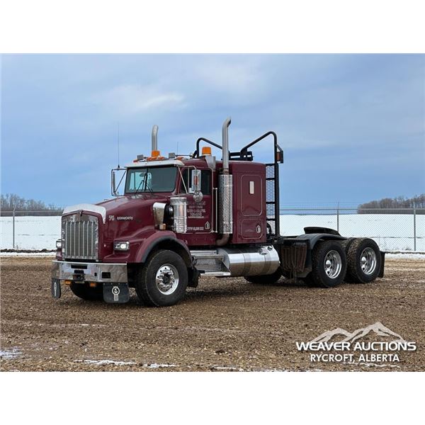 2000 KENWORTH T800B T/A SLEEPER TRUCK TRACTOR