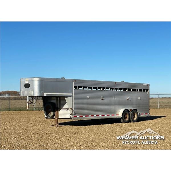 2001 SOUTHLAND 24 FT. T/A LIVESTOCK TRAILER