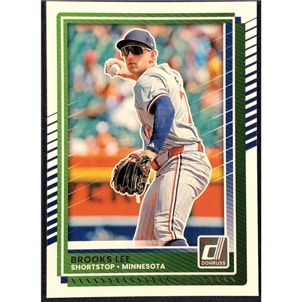 2025 DONRUSS BROOKS LEE ROOKIE CARD