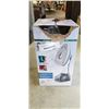 Image 1 : CONAIR 2 IN 2 STEAMER AND IRON