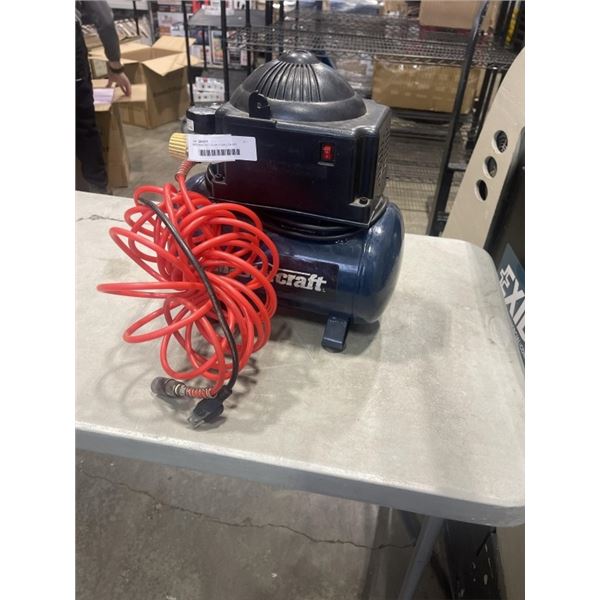 MOTOMASTER 1/3 HP 2 GALLON AIR COMPRESSOR