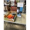 Image 1 : BOX OF TOOLS, LIGHTS, WORK GLOVES, ETC