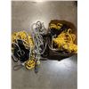Image 2 : BOX OF BUNGEE TIE DOWNS ROPE AND CARABINERS