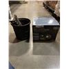 Image 1 : KODA SOLAR LED ROCK SPOTLIGHT AND CAST IRON TREE STAND