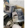 Image 3 : 2 BOXES OF LIGHTING FIXTURES